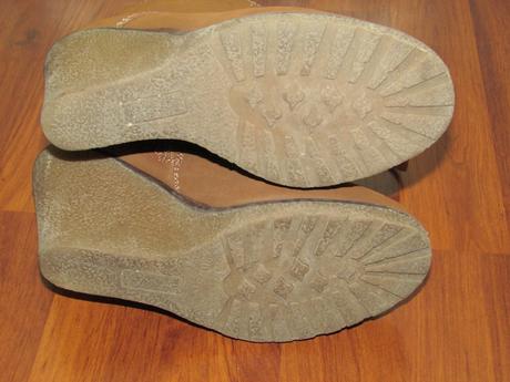 Boty na klínku, 36