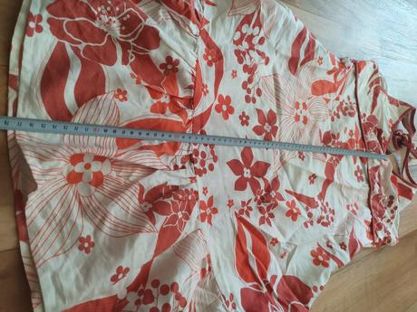 Oranžové šaty, 40