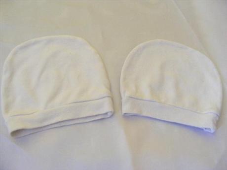 Bavlněné čepičky pro miminka 2 ks - bílé, 56