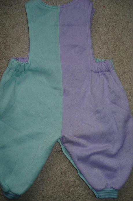 Tepláčky s laclem, 68