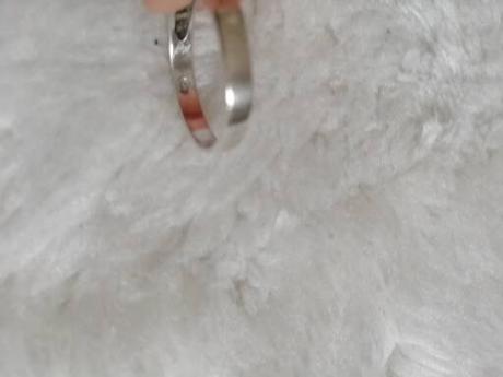 Stříbrný prstýnek s kamínky, 