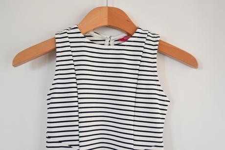 Šaty vel. 6 - 7 let, young dimension,122