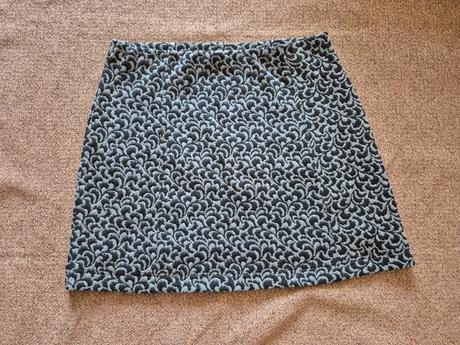 Teplá minisukně janina vel. 38, 38