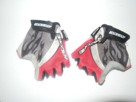 Cyklistické rukavice,