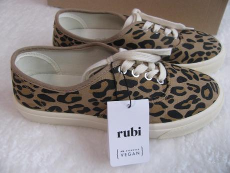 Dámská volno časová obuv - rubi, 38