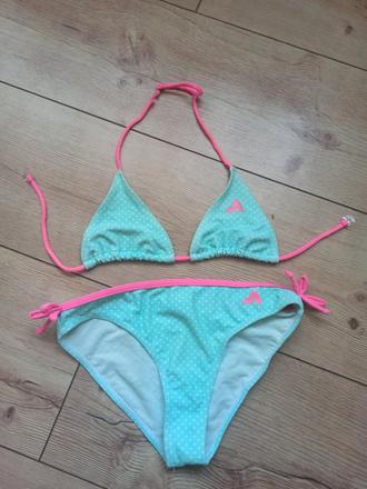 Dvoudílné plavky, 128