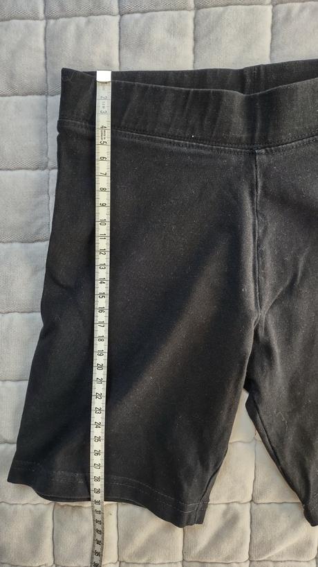 Legínové kraťasy, 128