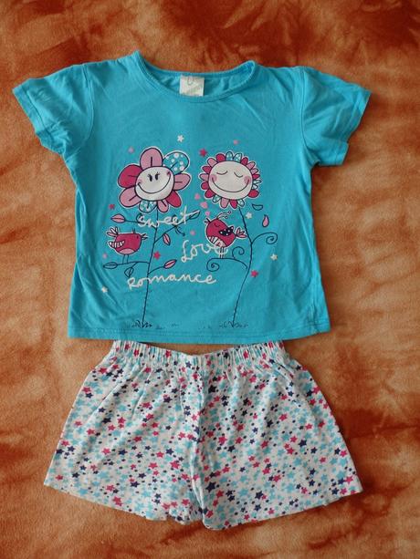 Letní pyžamko s kytičkami a ptáčky 134/140, 134