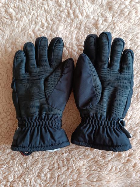 Chlapecké rukavice, 152