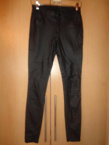 Černé potahované elastické skinny, s