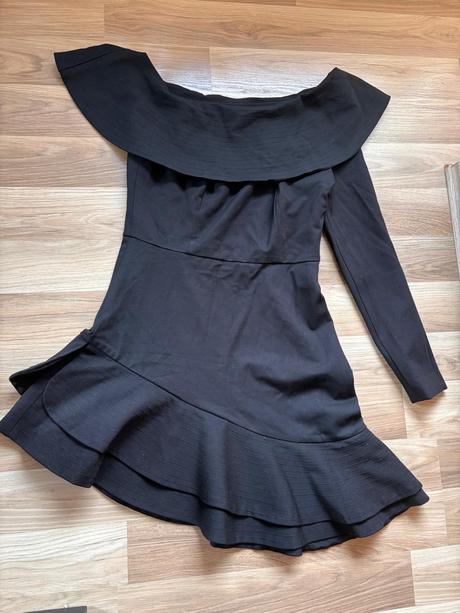 Příležitostní šaty, l