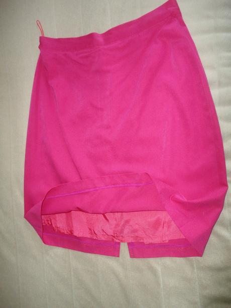 V top stavu butiková sukeň italy, vel. 40, 40