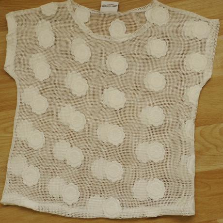 Sitovane tricko bile s vysivkami kyticek 146/152, yigga,146