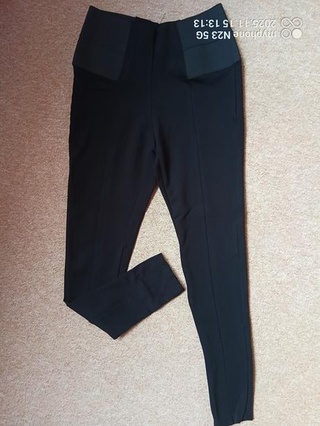 Legíny široká guma zn."esmara" vel "m", esmara,m