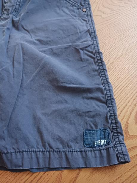 Kraťasy č.134, esprit,134