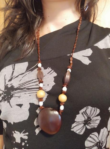 Dřevěný náhrdelník, 