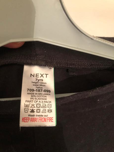 Černé nextové legíny, 122