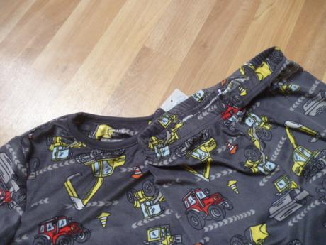 Komplet autíčkový vel.6-7, primark,122