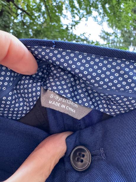 Společenske kalhoty, 134