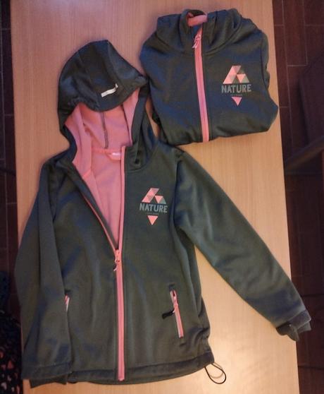 2x shoftshellová bunda, velikost 112/128, 122