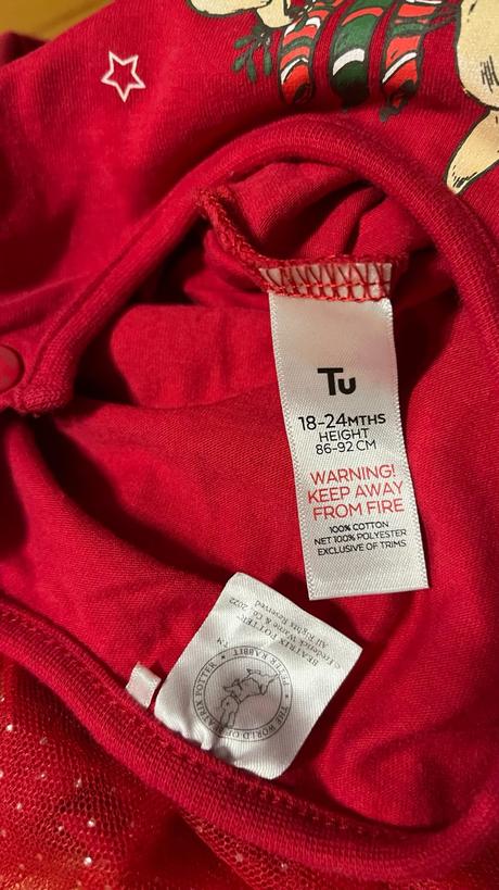 Vánoční šaty se zajíčky, 92