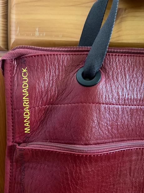 Krásná kožená taška mandarina duck,