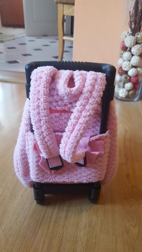 Batoh + kufřík + plyšák v jednom,