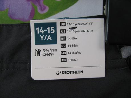 Tmavě šedé dětské kraťasy, decathlon,170