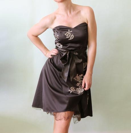 Hnědé korzetové šaty s výšivkou vero moda vel.s, vero moda,s