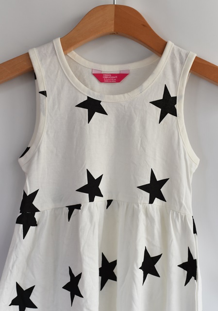 Šaty vel. 4 - 5 let, young dimension,110