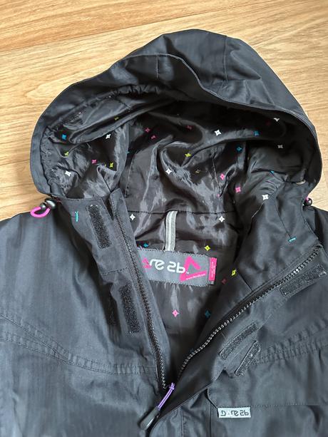 Lyžařská/ snowboardová bunda, 158