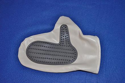 Rukavice vyčesávací na psa, 