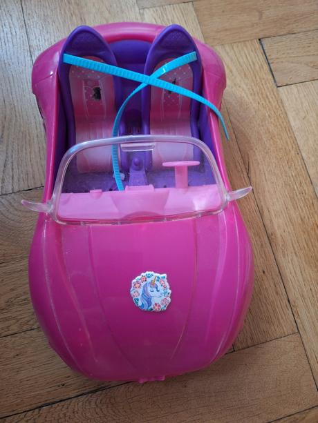 Barbie auto kabriolet, 