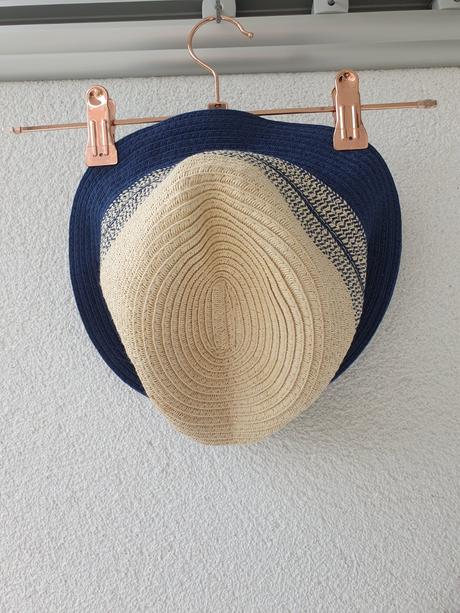 Klučičí klobouk, 56