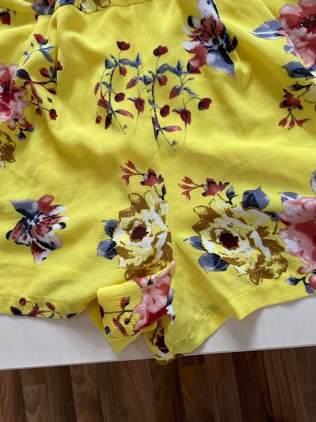 Nový žlutý overal s volánem, vel l-xxl, l / xl / xxl