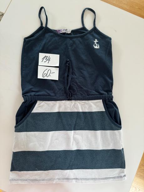 Balík holka 122-168, 140–152