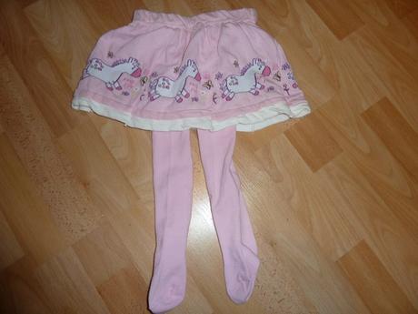 Punčocháče se sukýnkou, 92