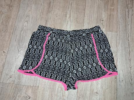Kraťasy, primark,164