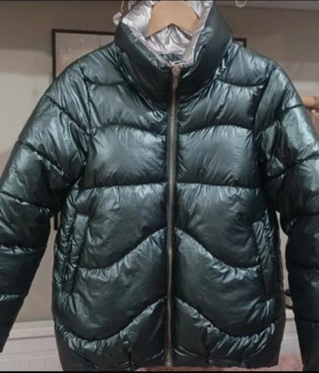 Lesklá tmavě zelená zimní bunda, gate,s