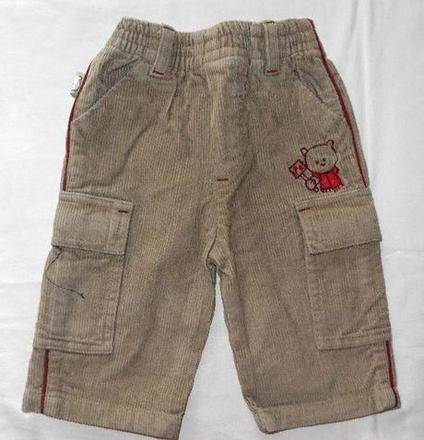 P51. světle hnědé manšestráčky 3 měs., 62