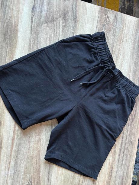 Černé kraťasy, xs