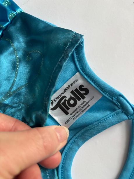 An21/ kostým šaty troll - v.5/6 let,