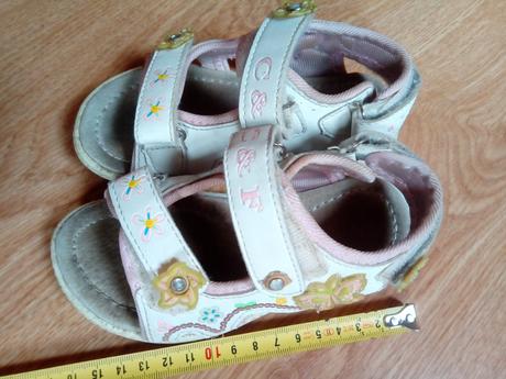 Sandálky, 23