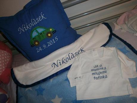 Památeční polštářky s údaji miminek,