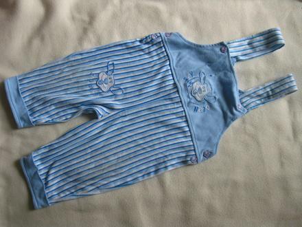 Laclové tepláčky, 86