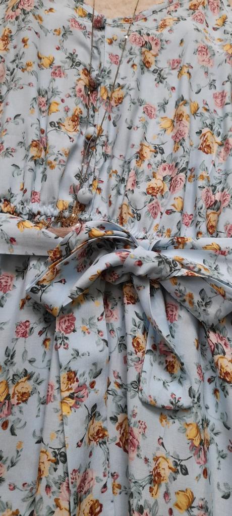 Květinové dlouhé šaty s páskem, l