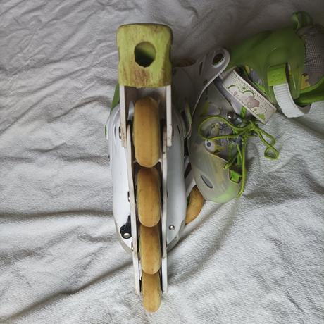 Dětské kolečkové brusle, 30