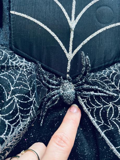 An6/ kostým čarodějka- v.7/8 let, 