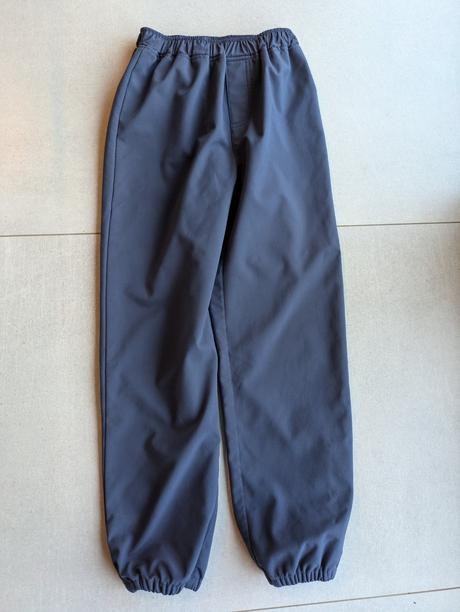 Kalhoty do deště, 152