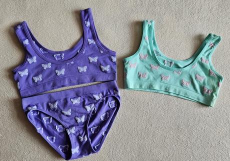 Dívčí set spodního prádla (kalhotky+podprsenka), 128